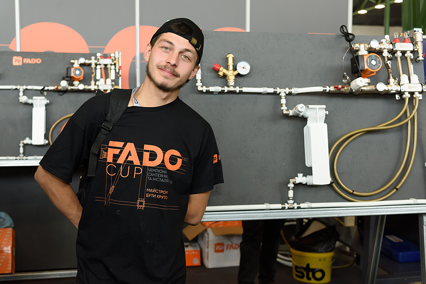 Стенд на змаганнях FADO Cup Зображення стенд для змагань Fado Cup