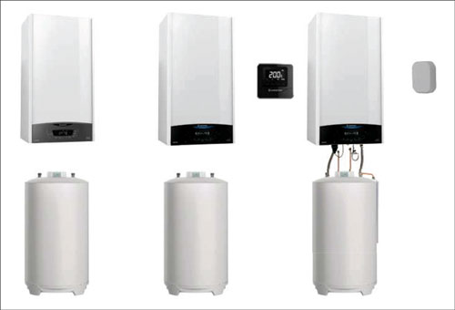 Зображення настінного газового котла та баків-аккумуляторів для опалення та ГВП